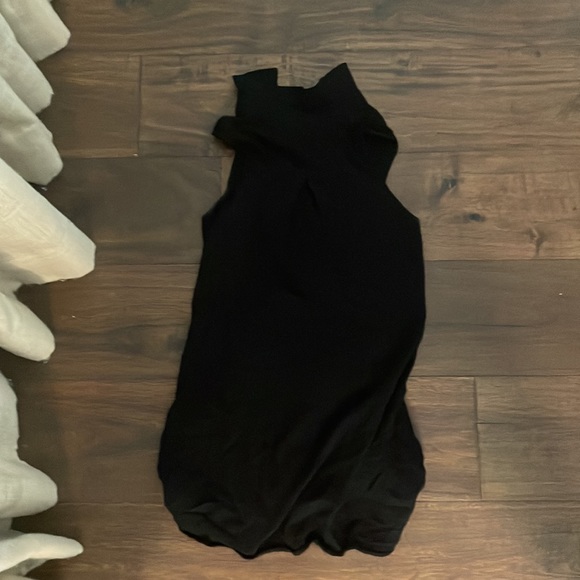 Super cute button up sundress - Picture 2 of 3